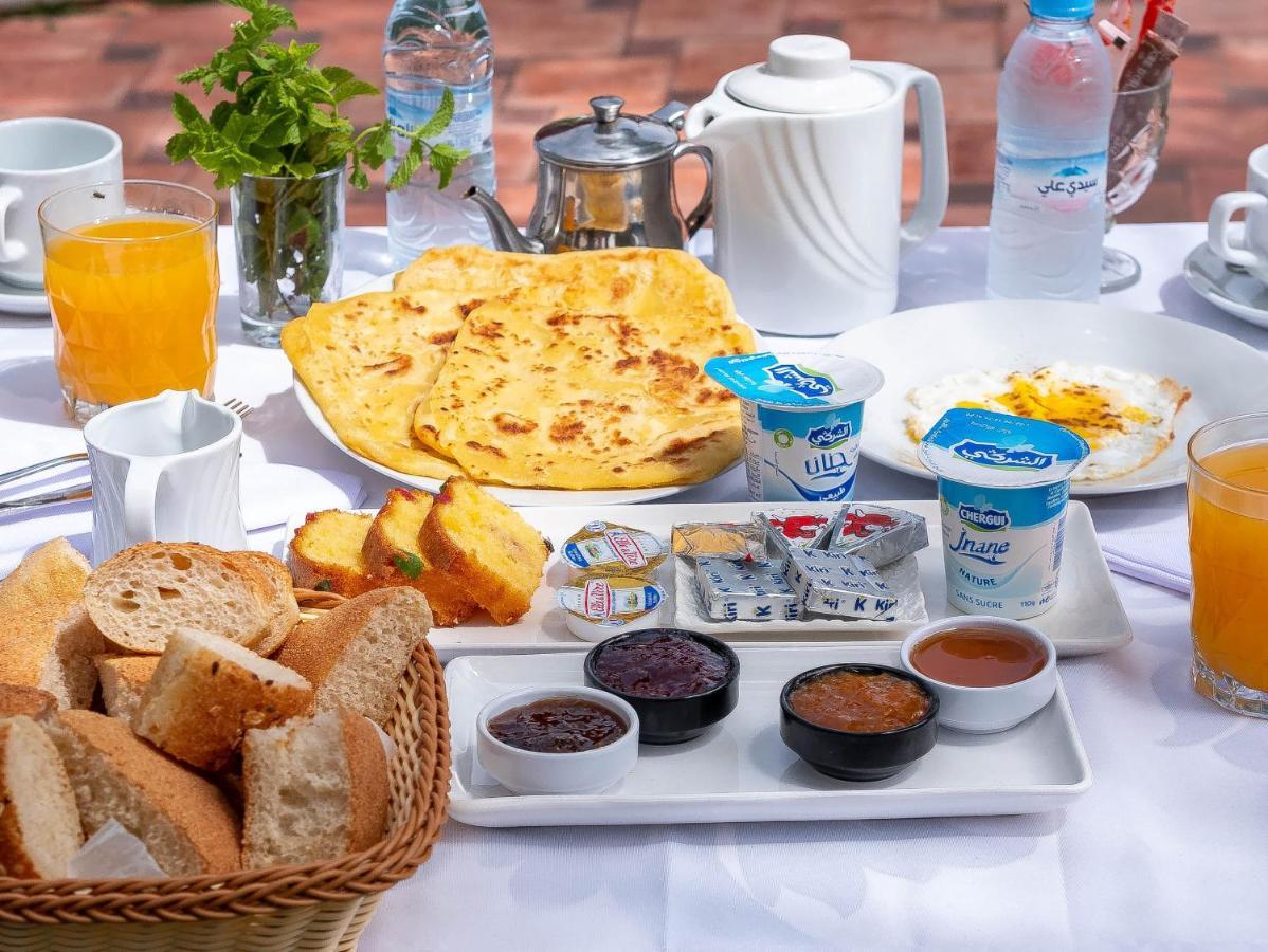 Couette-café Gardens Diafa *